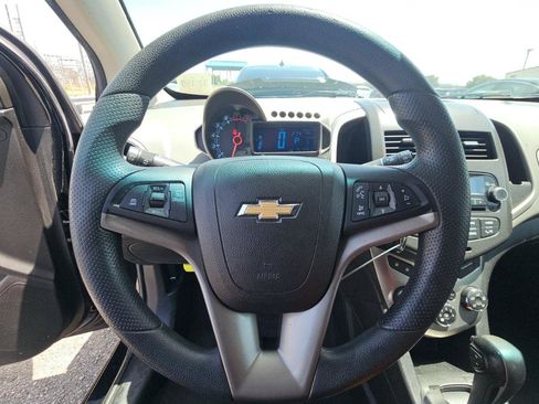 Used 2014 Chevrolet Sonic LT FWD image 9