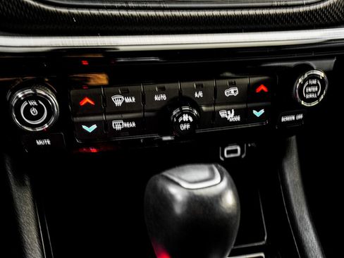 Used 2024 Jeep Compass Trailhawk image 37