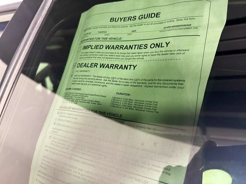 Certified 2025 Chrysler Pacifica Select AWD/4WD image 24
