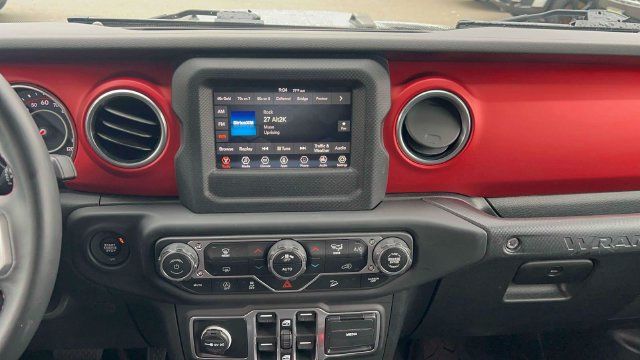 Used 2018 Jeep Wrangler Unlimited Rubicon AWD/4WD image 25