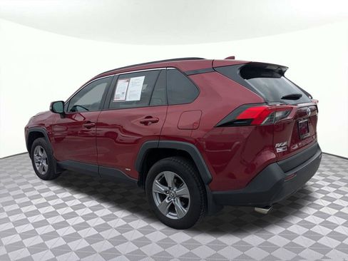 Used 2022 Toyota RAV4 XLE image 5
