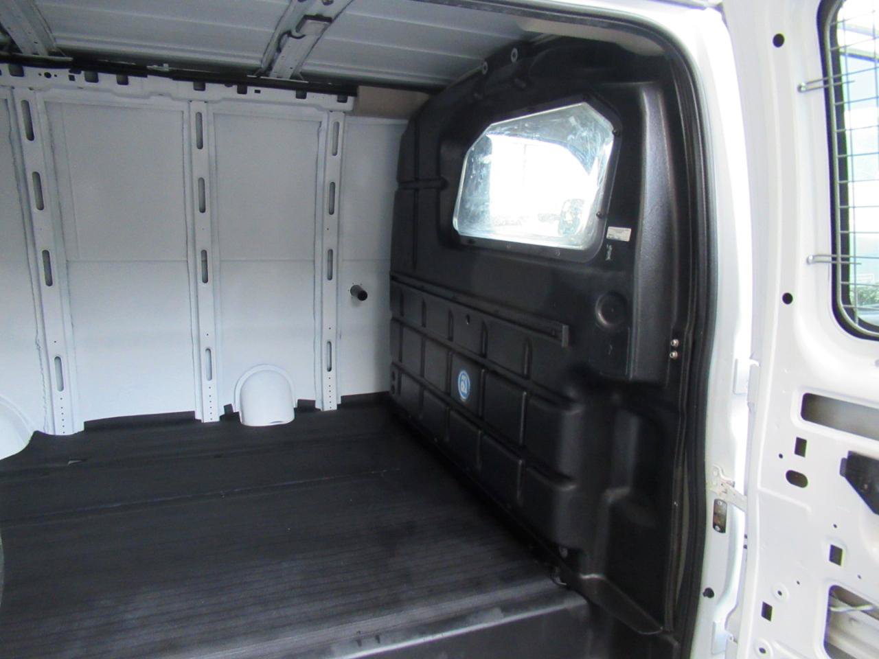 Used 2017 Chevrolet Express 2500 RWD image 13
