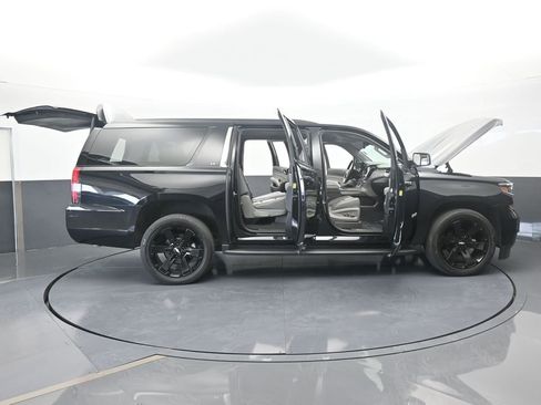 Used 2020 Chevrolet Suburban LT image 75