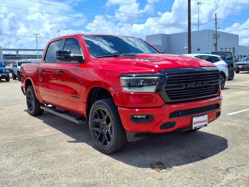 Used 2024 RAM 1500 Laramie AWD/4WD image 2