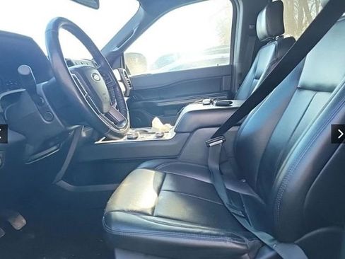 Used 2020 Ford Expedition XLT w/ Equipment Group 202A image 3