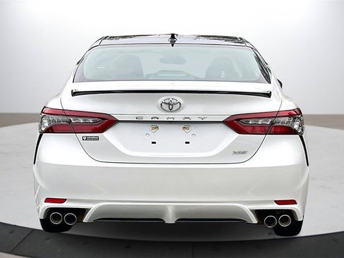 Used 2022 Toyota Camry XSE image 8