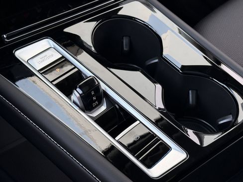 New 2026 Volkswagen Atlas SE image 15