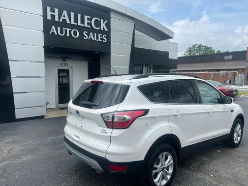 Used 2017 Ford Escape SE w/ Equipment Group 201A AWD/4WD image 6