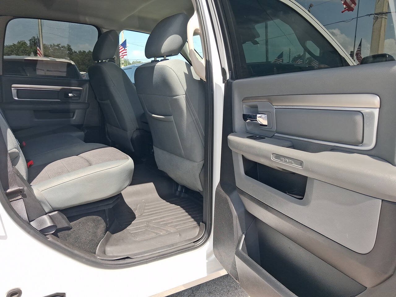 Used 2015 RAM 1500 Big Horn RWD image 17
