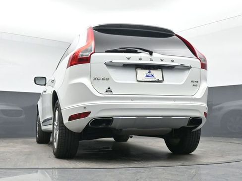 Used 2016 Volvo XC60 T6 w/ Proximity Package image 15