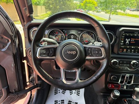 Used 2021 Jeep Wrangler Unlimited Rubicon AWD/4WD image 16