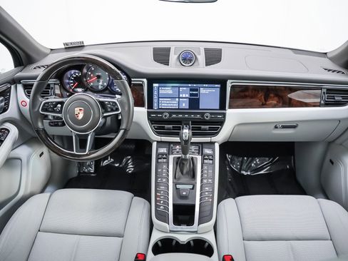 Certified 2021 Porsche Macan S image 15