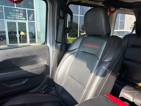 Used 2021 Jeep Wrangler Unlimited Rubicon AWD/4WD image 16
