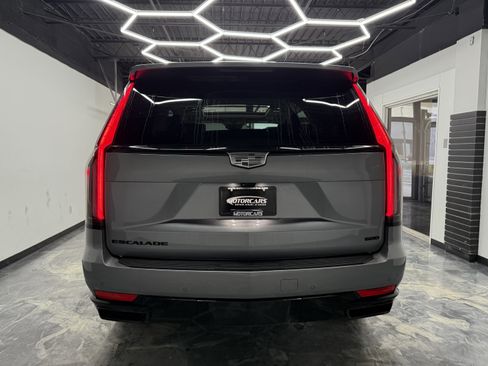 Used 2024 Cadillac Escalade Sport Platinum image 11