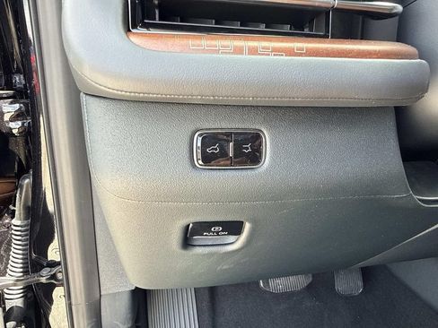 New 2026 Lincoln Navigator Black Label AWD/4WD image 35