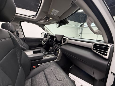 Used 2024 Toyota Sequoia Limited image 22