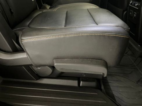 Used 2021 Chevrolet Traverse Premier w/ Redline Edition image 59