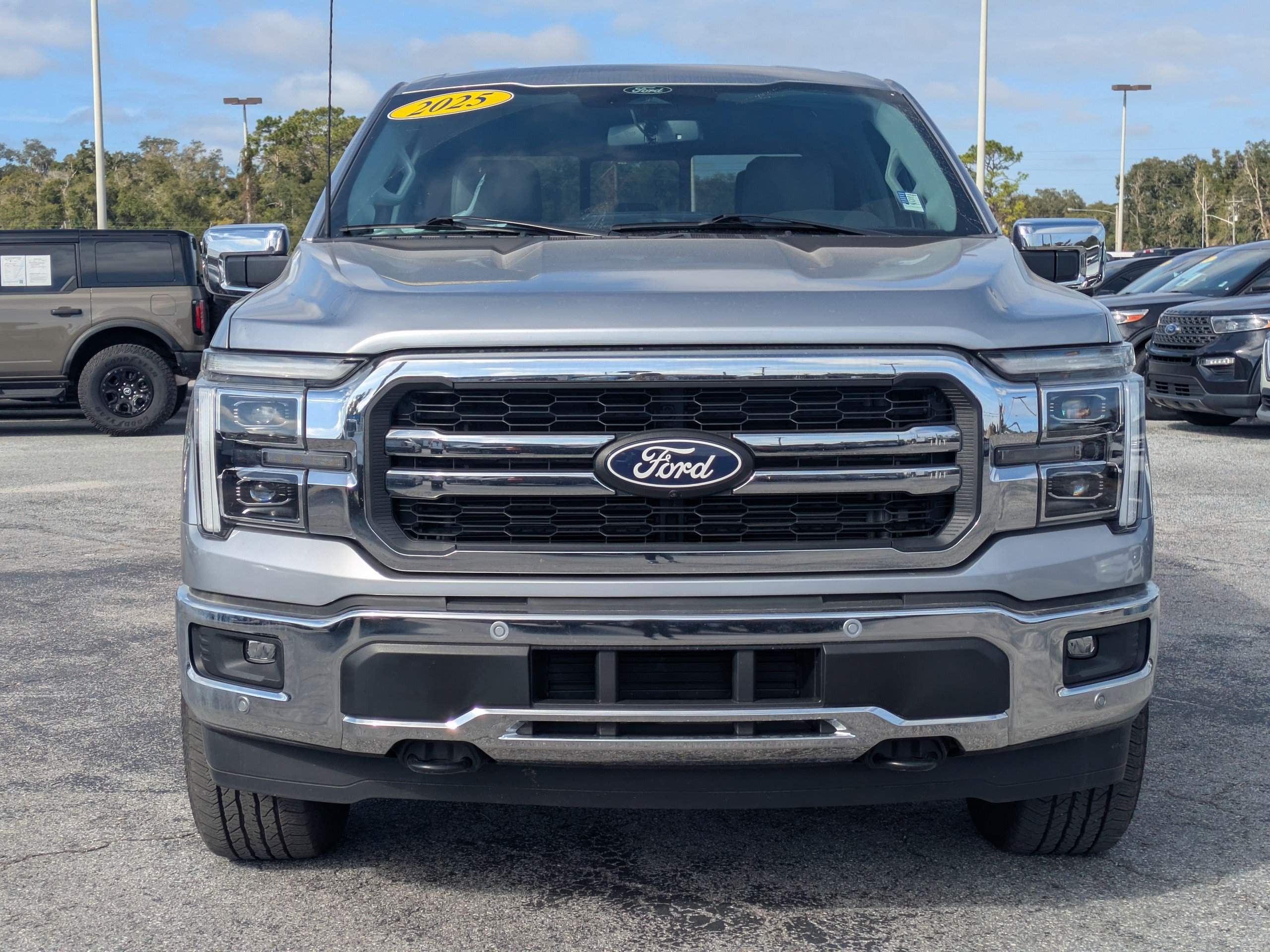 Used 2025 Ford F150 Lariat w/ Equipment Group 501A Mid AWD/4WD image 9