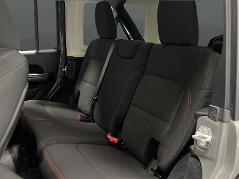 Used 2019 Jeep Wrangler Unlimited Rubicon AWD/4WD image 22