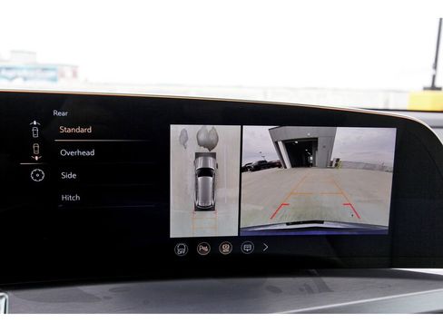 New 2026 Cadillac Vistiq Sport image 17