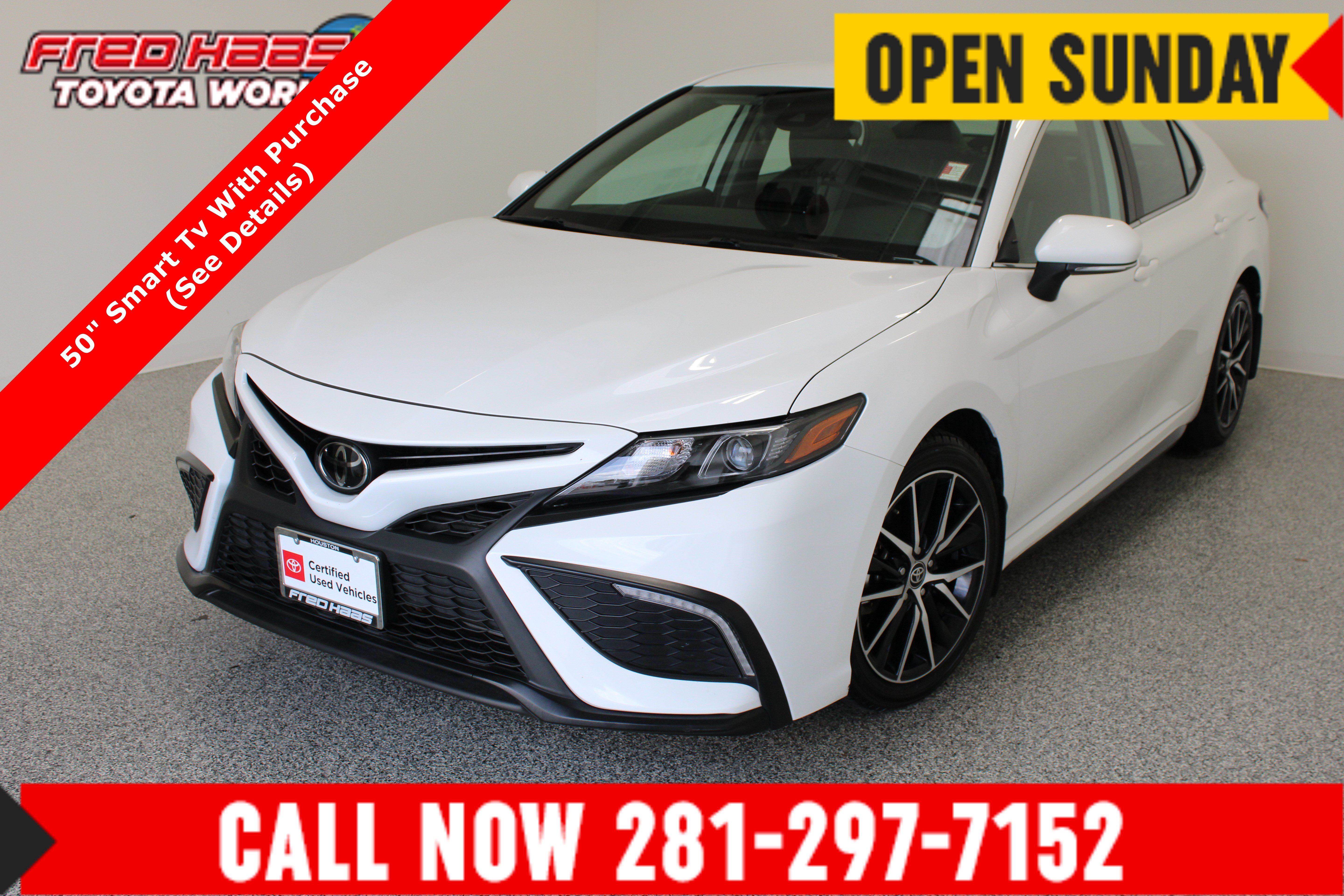 Used 2023 Toyota Camry SE FWD image 1