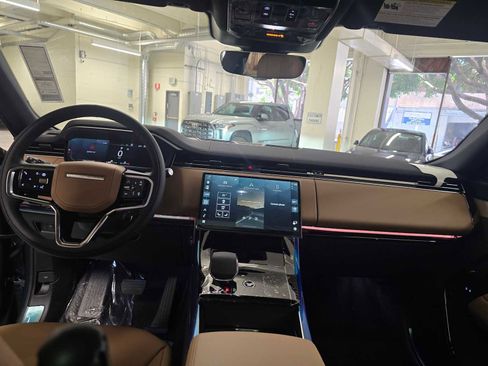 New 2026 Land Rover Range Rover Sport SE AWD/4WD image 23