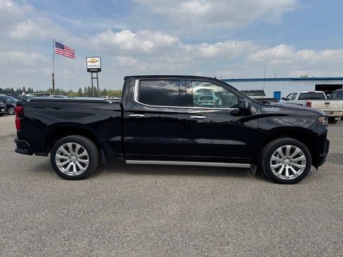 Used 2021 Chevrolet Silverado 1500 High Country w/ Technology Package image 8