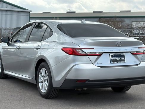 New 2026 Toyota Camry LE image 9