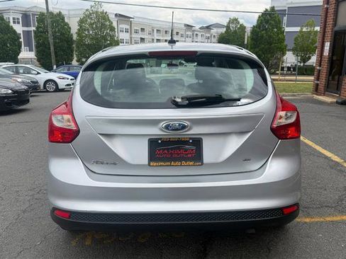 Used 2012 Ford Focus SE FWD image 6