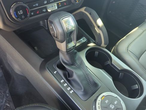 New 2026 Ford Bronco Badlands AWD/4WD image 12