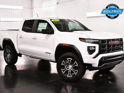 New 2025 GMC Canyon AT4