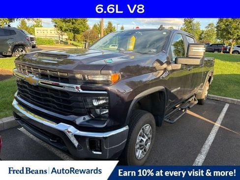 Used 2024 Chevrolet Silverado 2500 LT w/ Convenience Package AWD/4WD image 3