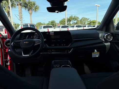 New 2026 Chevrolet Equinox LT w/ Safety and Technology Package FWD image 25