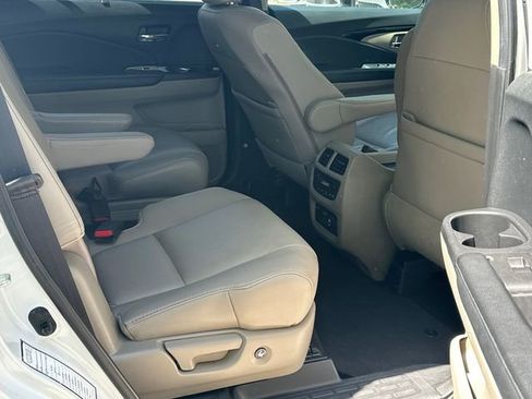 Used 2021 Honda Pilot Touring image 29