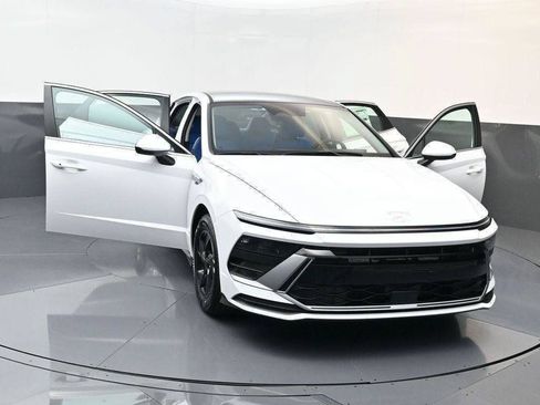 New 2026 Hyundai Sonata SE FWD image 32