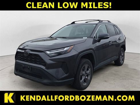 Used 2022 Toyota RAV4 XLE w/ Convenience Package image 1