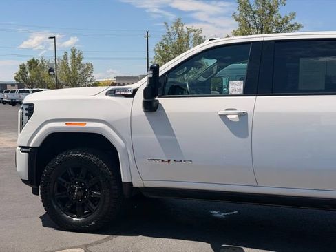 Used 2025 GMC Sierra 3500 AT4 w/ AT4 Premium Plus Package AWD/4WD image 8