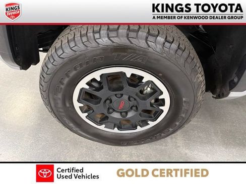 Certified 2024 Toyota Tacoma TRD Off-Road AWD/4WD image 29