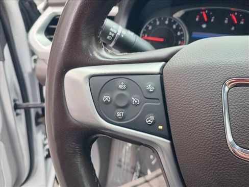 Used 2021 GMC Acadia SLT w/ Preferred Package image 19