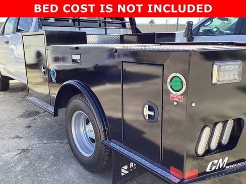 New 2025 GMC Sierra 3500 Pro w/ Convenience Package AWD/4WD image 9