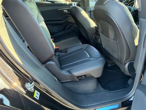 Used 2019 Audi Q8 Premium w/ Convenience Package image 15