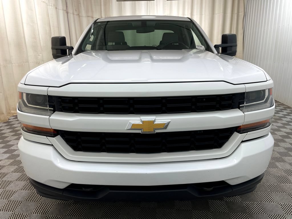 Used 2017 Chevrolet Silverado 1500 Custom w/ Custom Convenience Package AWD/4WD image 10