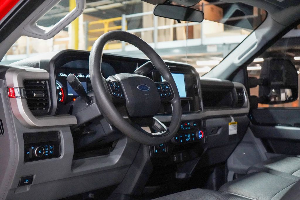 Used 2025 Ford F350 XL w/ STX Appearance Package AWD/4WD image 14