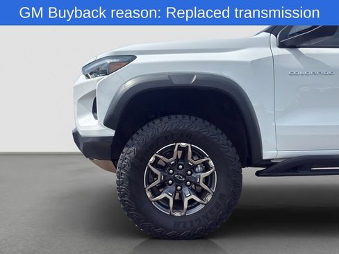 Used 2024 Chevrolet Colorado ZR2 w/ Safety Package AWD/4WD image 9