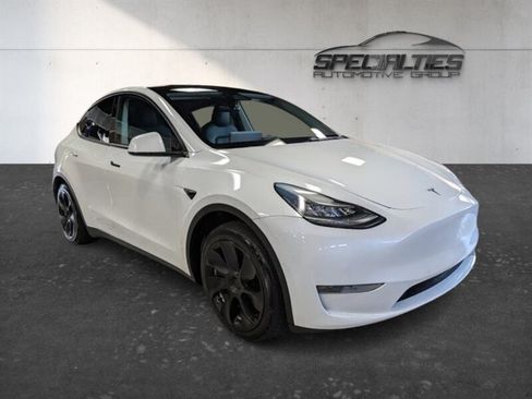 Used 2021 Tesla Model Y Long Range AWD/4WD image 1