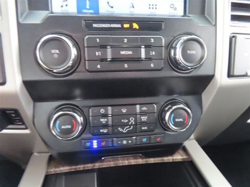 Used 2019 Ford F450 Lariat w/ Lariat Ultimate Package AWD/4WD image 16
