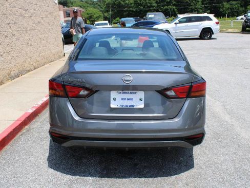 Used 2024 Nissan Altima 2.5 S FWD image 5