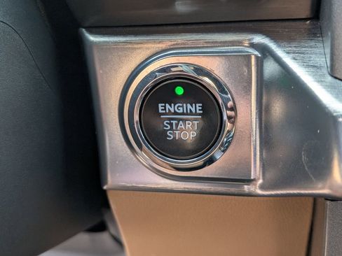 Used 2022 Ford F150 Lariat w/ Equipment Group 502A High AWD/4WD image 31