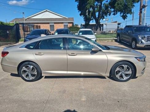 Used 2018 Honda Accord EX image 5