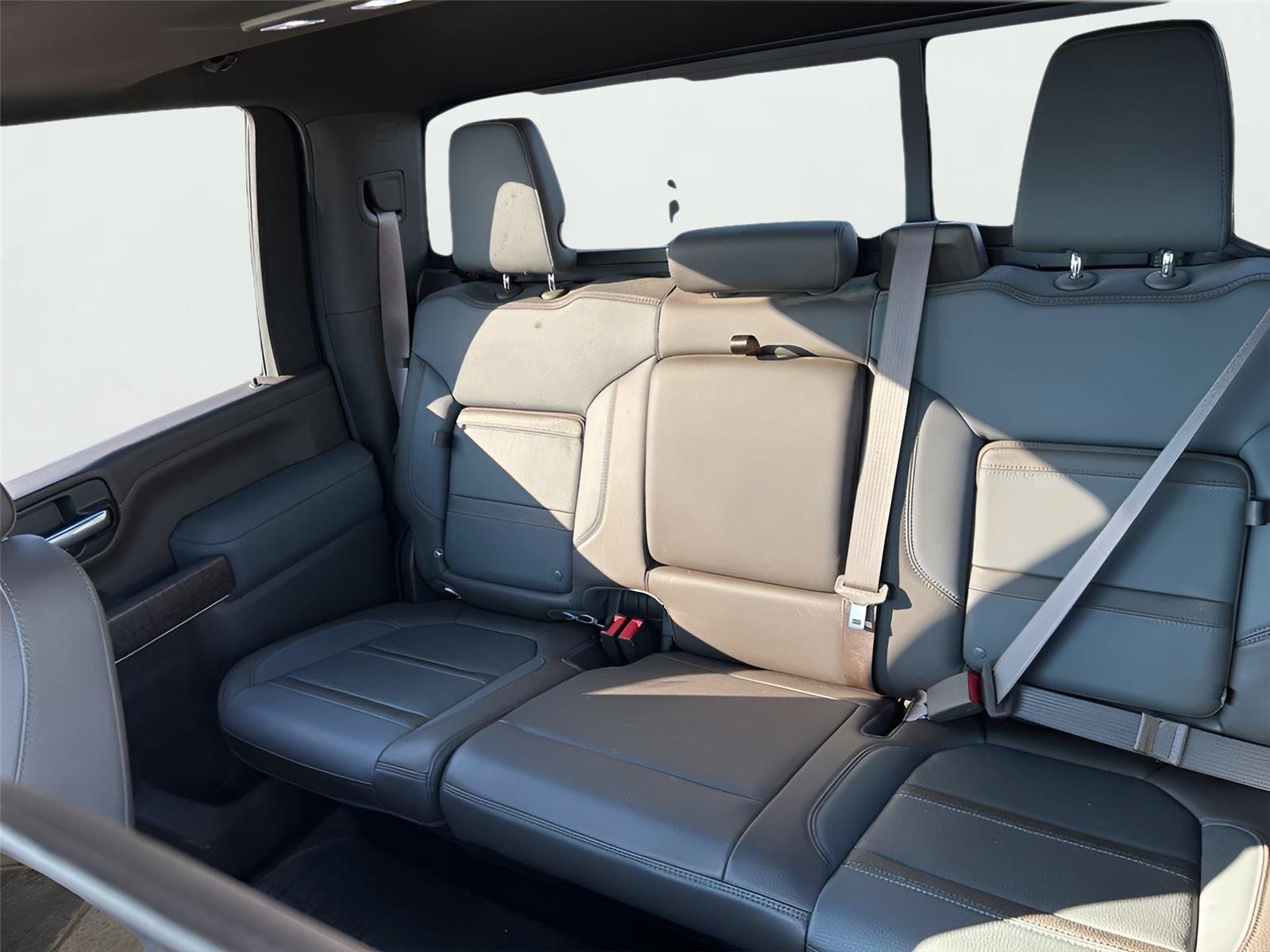 Used 2021 GMC Sierra 3500 Denali w/ Denali Ultimate Package AWD/4WD image 16